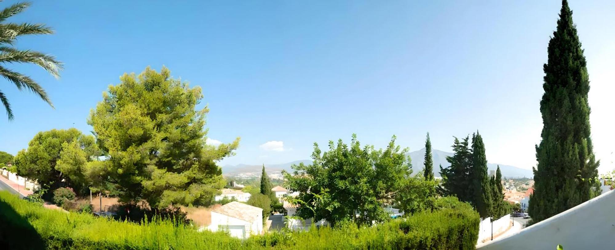 Gorgeous 2br Apt. W/ Mountain View Puerto Banus Rumah liburan Marbella