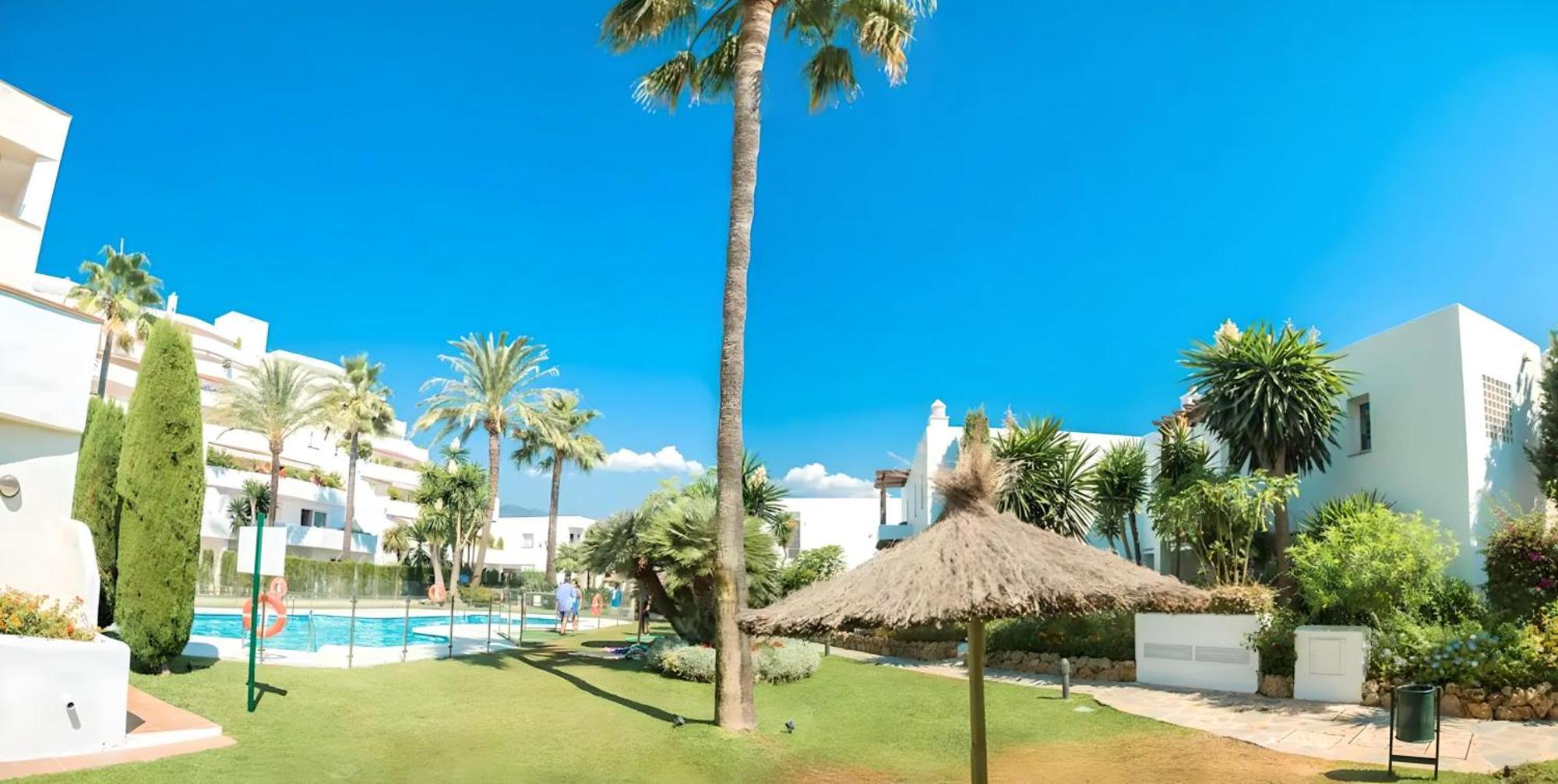 Casa de férias Gorgeous 2br Apt. W/ Mountain View Puerto Banus *